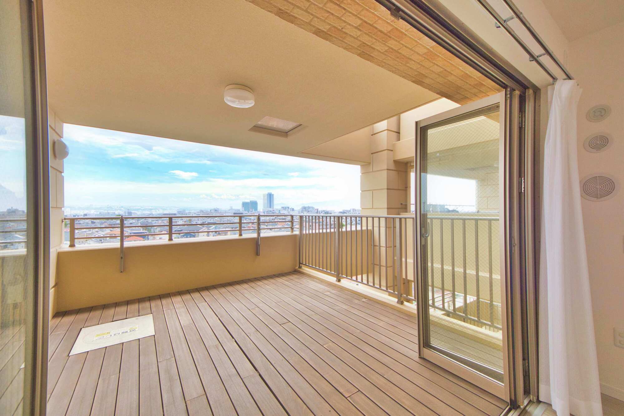 OPENBALCONY｜津田沼の眺望を一望できる開放的なオープンエアバルコニーを完備したお部屋♪ヴェレーナ津田沼♪｜千葉県船橋市
