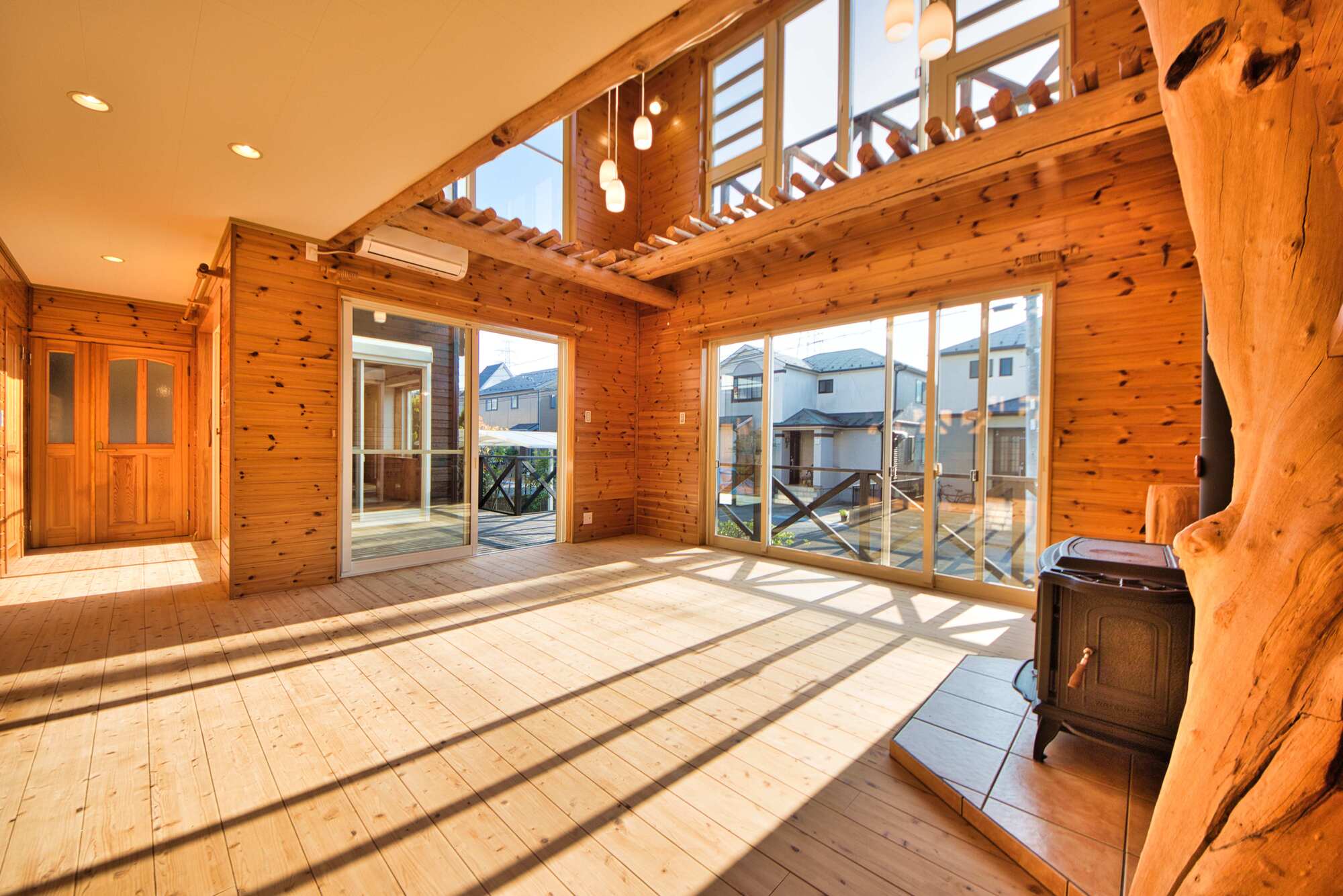 WESTENSTYLE｜おゆみ野のオシャレなデザイナーズ住宅♪室内には無垢材をふんだんに使用した木の香り感じる癒しの空間♪｜千葉県千葉市緑区