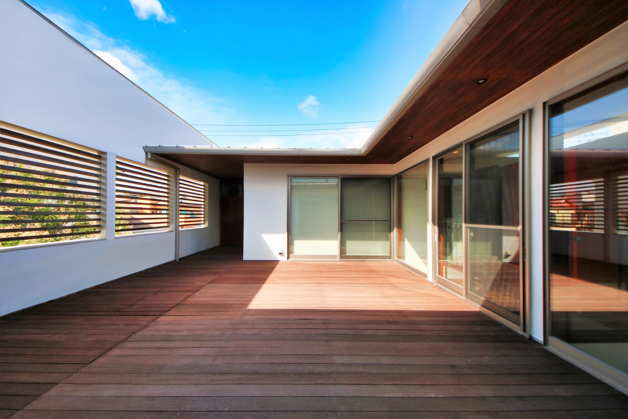 LUXURYHOUSE｜鴨川の海の近くに佇むオシャレな邸宅♪大きく作られたルーフテラスを完備♪｜千葉県鴨川市