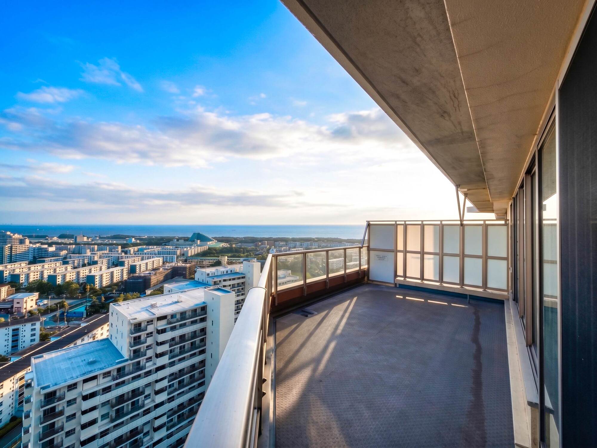 OCEAN VIEW｜オーシャンビューのルーフバルコニー付きタワーマンション｜千葉市美浜区